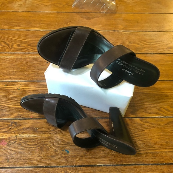 Donald J.Pliner Open Toe Heels - Picture 6 of 10